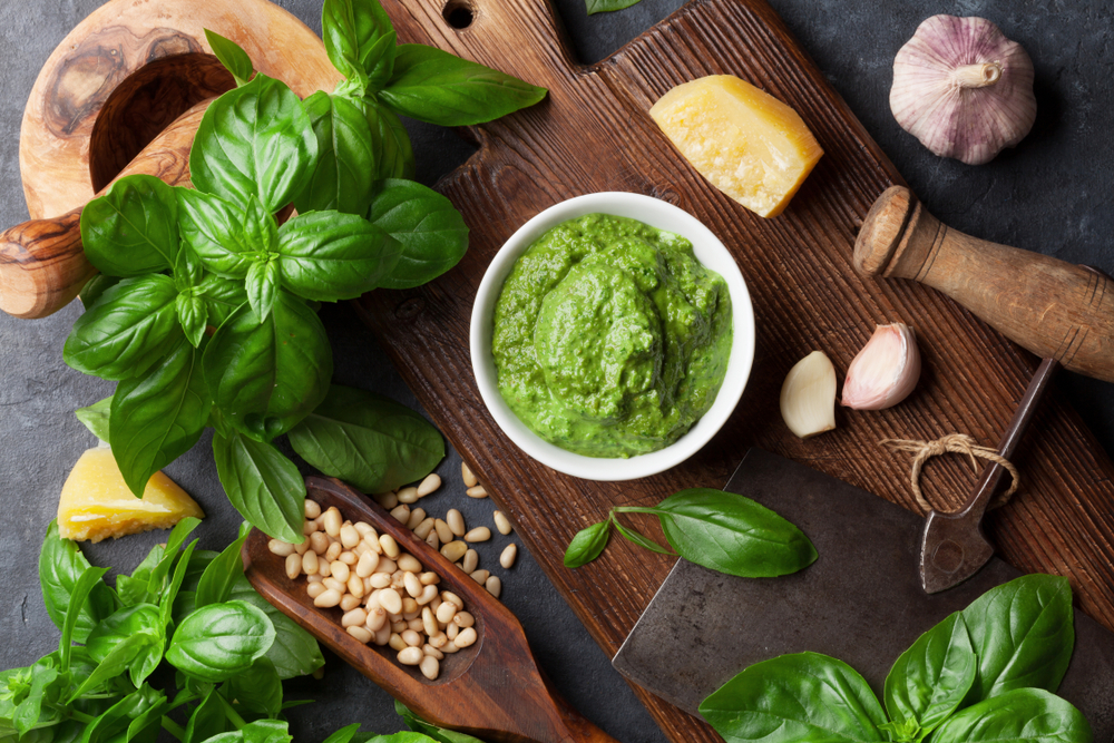 Can You Use a Blender to Make Pesto?